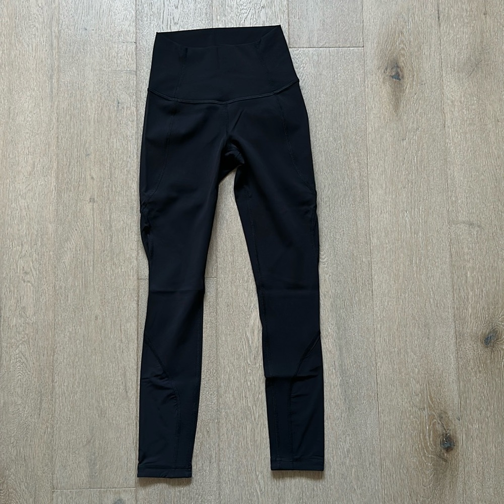 EUC wunder under high rise 25" chiffon mesh black size 2 lululemon